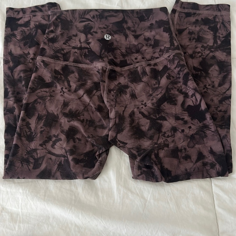 Lululemon cropped leggings